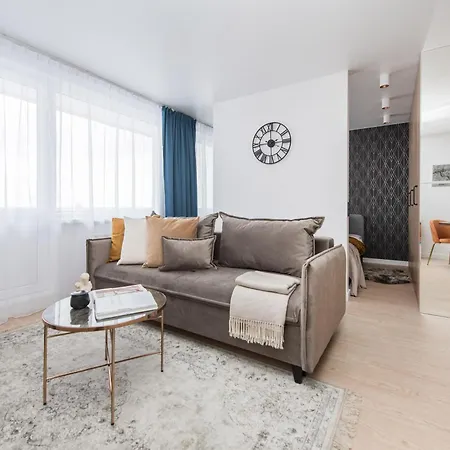Near Gates Of Dawn / Modern 1 Bedroom / W/netflix Appartamento Vilnius
